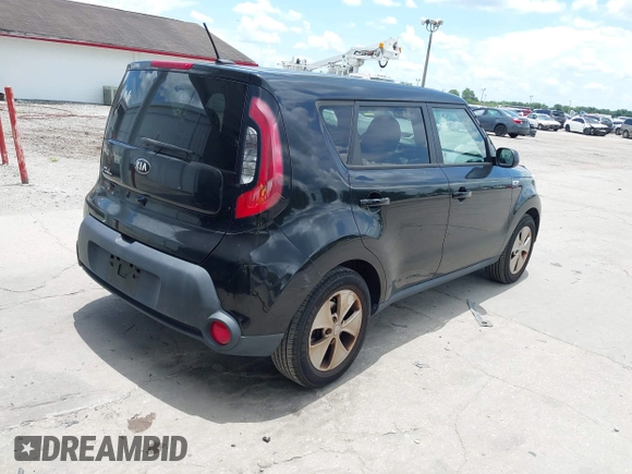 2015 Kia Soul z VIN KNDJN2A27F7161320, wystawiony jako IAAI lot #42480400 z przebiegiem 92 275 mil mil oraz . Historia ofert i sprzedaży dostępna na DreamBid. Obrazek 4.