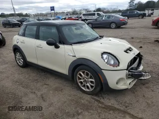 2015 MINI Hardtop 4 Door S z VIN WMWXU3C57FT892067, wystawiony jako Copart lot #46987555 z przebiegiem 66 235 mil mil oraz Szkoda całkowita • Salvage title. Historia ofert i sprzedaży dostępna na DreamBid. Obrazek 4.