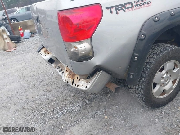 2007 Toyota Tundra SR5 with VIN 5TBRV54177S450608, listed as a IAAI auction lot 41615975 with 242,261 mi miles. Bid and sale history available at carsss.com. Image 6.