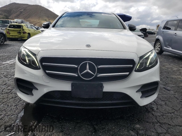 2019 Mercedes-Benz E 450 with VIN WDDZF6JB9KA499389, listed as a Copart auction lot 43795705 with 88,619 mi miles and Clean Title. Bid and sale history available at DreamBid. Image 5.