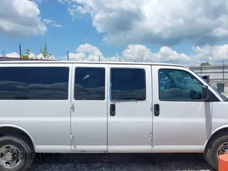 2013 Chevrolet Express Passenger LT with VIN 1GAZG1FG2D1172293, listed as a IAAI auction lot 42207624 with 250,537 mi miles and . Bid and sale history available at DreamBid. Image 13.