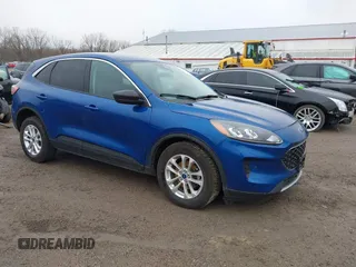 2022 Ford Escape SE with VIN 1FMCU9G69NUB89288, listed as a IAAI auction lot 41879715 with 40,737 mi miles and . Bid and sale history available at carsss.com. Image 1.