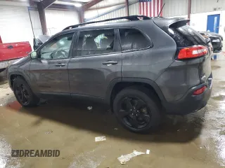 2015 Jeep Cherokee Latitude z VIN 1C4PJMCS9FW750275, wystawiony jako Copart lot #64191695 z przebiegiem 130 818 mil mil oraz Szkoda całkowita • Salvage title. Historia ofert i sprzedaży dostępna na DreamBid. Obrazek 2.