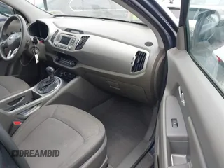 2013 Kia Sportage LX z VIN KNDPB3A26D7412382, wystawiony jako IAAI lot #42261156 z przebiegiem 108 208 mil mil oraz . Historia ofert i sprzedaży dostępna na DreamBid. Obrazek 5.