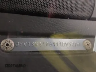 2001 Volvo V70 с VIN YV1SW61R611109527, выставлен на аукционе IAAI как лот 40925226 с пробегом 126 004 миль миль и . История ставок и продаж доступна на DreamBid. Изображение 9.