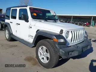 2020 Jeep Wrangler Unlimited Sport S z VIN 1C4HJXDG2LW335973, wystawiony jako IAAI lot #41376136 z przebiegiem 50 623 mil mil oraz . Historia ofert i sprzedaży dostępna na DreamBid. Obrazek 1.