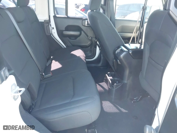 2018 Jeep Wrangler Unlimited Sport S with VIN 1C4HJXDG0JW140869, listed as a IAAI auction lot 41623256 with 112,197 mi miles. Bid and sale history available at carsss.com. Image 8.