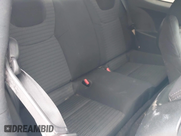 2013 Hyundai Genesis Coupe Premium z VIN KMHHT6KD8DU105635, wystawiony jako IAAI lot #41708059 z przebiegiem 140 893 mil mil oraz . Historia ofert i sprzedaży dostępna na DreamBid. Obrazek 8.