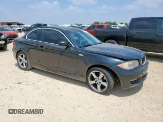 2009 BMW 1 Series 128i z VIN WBAUP73559VK76443, wystawiony jako Copart lot #58270455 z przebiegiem 151 731 mil mil oraz Szkoda całkowita • Salvage title. Historia ofert i sprzedaży dostępna na DreamBid. Obrazek 4.