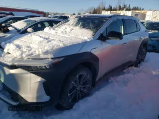 2023 Toyota bZ4X XLE z VIN JTMABACA2PA046362, wystawiony jako Copart lot #46523565 z przebiegiem 11 354 mil mil oraz Szkoda całkowita • Salvage title. Historia ofert i sprzedaży dostępna na DreamBid. Obrazek 1.