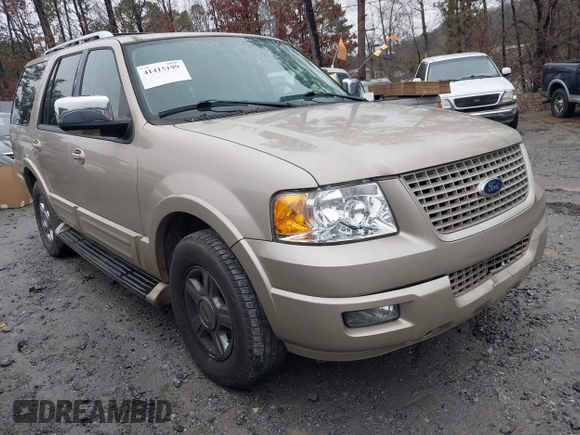 2005 Ford Expedition Limited with VIN 1FMFU19595LA03497, listed as a IAAI auction lot 41415199 with 136,802 mi miles. Bid and sale history available at carsss.com. Image 1.