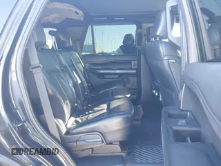 2019 Ford Expedition XLT with VIN 1FMJU1HT4KEA82782, listed as a IAAI auction lot 41260163 with 193,047 mi miles. Bid and sale history available at carsss.com. Image 8.
