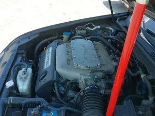 2003 Honda Accord LX z VIN 1HGCM66393A095700, wystawiony jako IAAI lot #42668526 z przebiegiem 161 093 mil mil oraz . Historia ofert i sprzedaży dostępna na DreamBid. Obrazek 12.