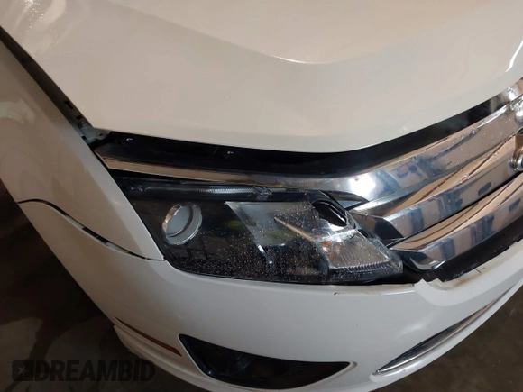 2011 Ford Fusion S with VIN 3FAHP0GA4BR304390, listed as a IAAI auction lot 41729092 with 40,490 mi miles. Bid and sale history available at carsss.com. Image 17.