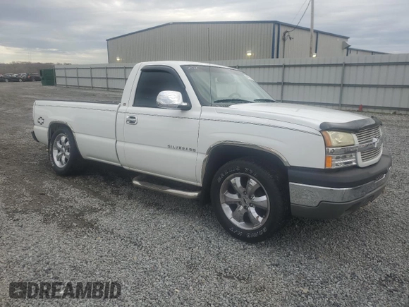 2004 Chevrolet Silverado 1500 LS with VIN 1GCEC14V24Z345895, listed as a Copart auction lot 84716324 with 209,964 mi miles and Salvage Title. Bid and sale history available at carsss.com. Image 4.