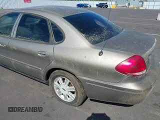 2005 Ford Taurus SEL z VIN 1FAFP56S35A312249, wystawiony jako IAAI lot #42293829 z przebiegiem 433 549 mil mil oraz . Historia ofert i sprzedaży dostępna na DreamBid. Obrazek 6.