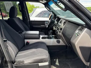 2017 Ford Expedition Max XLT z VIN 1FMJK1JT9HEA61421, wystawiony jako Copart lot #58545705 z przebiegiem 280 698 mil mil oraz Czysty tytuł • Clean title. Historia ofert i sprzedaży dostępna na DreamBid. Obrazek 5.