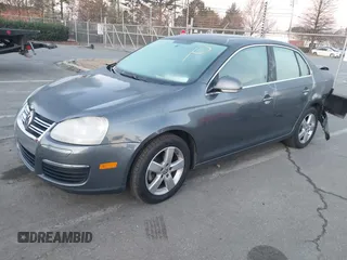 2009 Volkswagen Jetta SE с VIN 3VWRZ71K29M065039, выставлен на аукционе IAAI как лот 41767525 с пробегом 176 443 миль миль и . История ставок и продаж доступна на DreamBid. Изображение 2.
