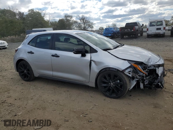 2022 Toyota Corolla Hatchback SE with VIN JTND4MBE2N3159531, listed as a Copart auction lot 76120904 with 13,566 mi miles and Salvage Title. Bid and sale history available at carsss.com. Image 4.