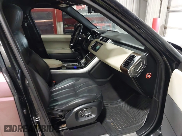 2015 Land Rover Range Rover Sport HSE z VIN SALWR2VF5FA612117, wystawiony jako IAAI lot #41597197 z przebiegiem 115 365 mil mil oraz . Historia ofert i sprzedaży dostępna na DreamBid. Obrazek 5.