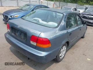 1997 Honda Civic LX z VIN 2HGEJ6675VH533072, wystawiony jako IAAI lot #42429892 z przebiegiem 189 713 mil mil oraz . Historia ofert i sprzedaży dostępna na DreamBid. Obrazek 4.