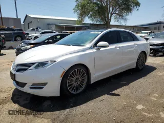 2014 Lincoln MKZ with VIN 3LN6L2J94ER813676, listed as a Copart auction lot 61646284 with 111,388 mi miles and Salvage Title. Bid and sale history available at carsss.com. Image 1.