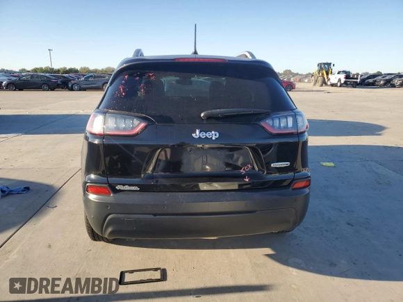 2021 Jeep Cherokee Latitude Plus z VIN 1C4PJLLB7MD103585, wystawiony jako Copart lot #79687204 z przebiegiem 151 286 mil mil oraz Szkoda całkowita • Salvage title. Historia ofert i sprzedaży dostępna na DreamBid. Obrazek 6.