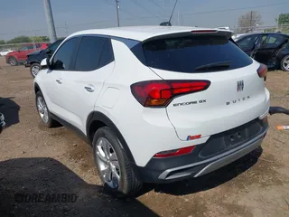 2024 Buick Encore GX Preferred z VIN KL4AMBS20RB009425, wystawiony jako IAAI lot #41928120 z przebiegiem 23 373 mil mil oraz . Historia ofert i sprzedaży dostępna na DreamBid. Obrazek 3.