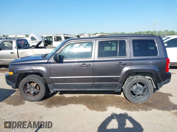 2015 Jeep Patriot Sport with VIN 1C4NJPBB5FD429467, listed as a IAAI auction lot 41972930 with 224,590 mi miles and . Bid and sale history available at carsss.com. Image 14.