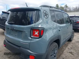 2017 Jeep Renegade Trailhawk z VIN ZACCJBCB5HPF24639, wystawiony jako IAAI lot #42041419 z przebiegiem 80 472 mil mil oraz . Historia ofert i sprzedaży dostępna na DreamBid. Obrazek 4.