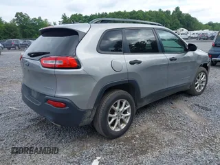 2016 Jeep Cherokee Altitude z VIN 1C4PJMAS0GW251840, wystawiony jako IAAI lot #42636245 z przebiegiem 216 061 mil mil oraz . Historia ofert i sprzedaży dostępna na DreamBid. Obrazek 4.