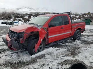 2012 Nissan Titan z VIN 1N6BA0CJ3CN327975, wystawiony jako Copart lot #51291835 z przebiegiem 212 143 mil mil oraz Szkoda całkowita • Salvage title. Historia ofert i sprzedaży dostępna na DreamBid. Obrazek 1.