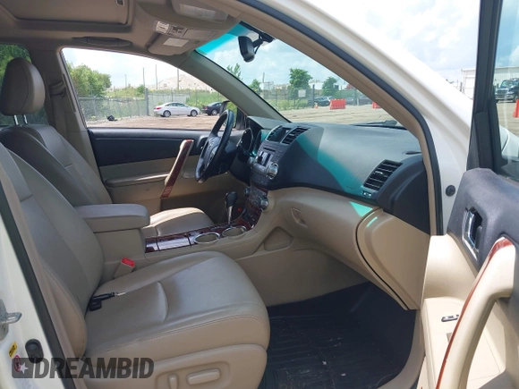 2011 Toyota Highlander Limited with VIN 5TDDK3EH6BS081646, listed as a IAAI auction lot 42612246 with 114,488 mi miles and . Bid and sale history available at DreamBid. Image 5.