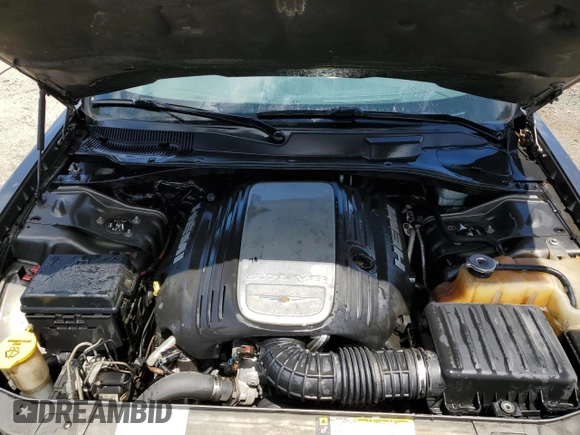 2008 Chrysler 300 C Hemi z VIN 2C3KA63H28H287802, wystawiony jako Copart lot #55748875 z przebiegiem 218 568 mil mil oraz Nie do naprawy • Non repairable. Historia ofert i sprzedaży dostępna na DreamBid. Obrazek 11.