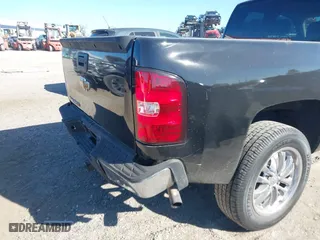 2008 Chevrolet Silverado 1500 LT w/1LT with VIN 2GCEC19JX81125294, listed as a IAAI auction lot 41739837 with 123,689 mi miles. Bid and sale history available at carsss.com. Image 13.