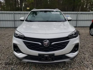 2020 Buick Encore GX Essence z VIN KL4MMGSL9LB077961, wystawiony jako Copart lot #54544045 z przebiegiem 17 256 mil mil oraz Szkoda całkowita • Salvage title. Historia ofert i sprzedaży dostępna na DreamBid. Obrazek 5.