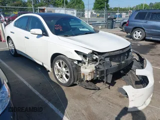 2013 Nissan Maxima SV z VIN 1N4AA5AP0DC821880, wystawiony jako IAAI lot #42222182 z przebiegiem 134 622 mil mil oraz . Historia ofert i sprzedaży dostępna na DreamBid. Obrazek 1.