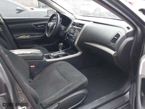 2015 Nissan Altima 2.5 with VIN 1N4AL3AP8FN389402, listed as a IAAI auction lot 41466809 with 178,505 mi miles. Bid and sale history available at carsss.com. Image 5.