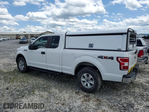 2018 Ford F-150 XL z VIN 1FTFX1E58JFE23648, wystawiony jako Copart lot #57620735 z przebiegiem 138 554 mil mil oraz Czysty tytuł • Clean title. Historia ofert i sprzedaży dostępna na DreamBid. Obrazek 2.