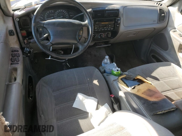 1999 Ford Explorer XL z VIN 1FMZU34XXXUB28975, wystawiony jako Copart lot #46269415 z przebiegiem 288 031 mil mil oraz Szkoda całkowita • Salvage title. Historia ofert i sprzedaży dostępna na DreamBid. Obrazek 8.
