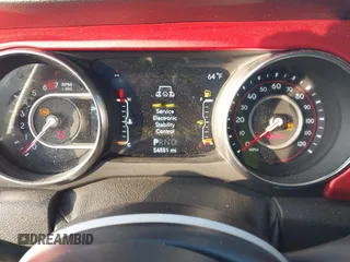 2020 Jeep Wrangler Unlimited Rubicon с VIN 1C4HJXFN1LW115137, выставлен на аукционе IAAI как лот 42149112 с пробегом 54 881 миль миль и . История ставок и продаж доступна на DreamBid. Изображение 7.