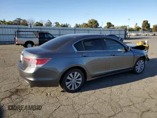 2011 Honda Accord EX with VIN 1HGCP2E71BA036675, listed as a Copart auction lot 70688474 with 46,716 mi miles and Salvage title. Bid and sale history available at DreamBid. Image 3.