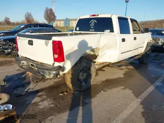 2006 Chevrolet Silverado 2500HD LT1 with VIN 1GCHK23D06F264669, listed as a IAAI auction lot 41106561 with 1 mi miles. Bid and sale history available at carsss.com. Image 4.