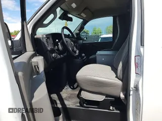 2021 Chevrolet Express Cargo with VIN 1GCWGAFP2M1303233, listed as a IAAI auction lot 42731173 with 57,034 mi miles and . Bid and sale history available at DreamBid. Image 22.