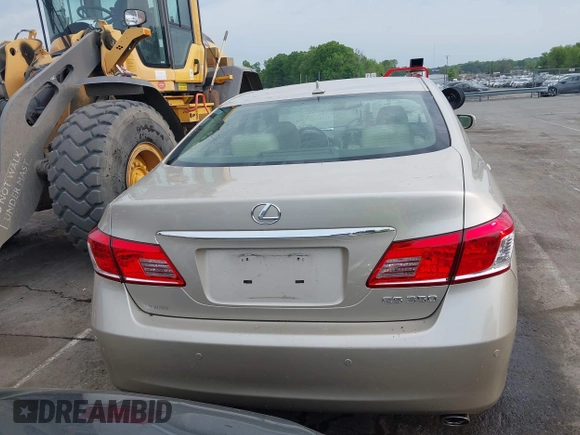 2011 Lexus ES with VIN JTHBK1EG3B2464159, listed as a IAAI auction lot 42040651 with 162,261 mi miles. Bid and sale history available at carsss.com. Image 16.