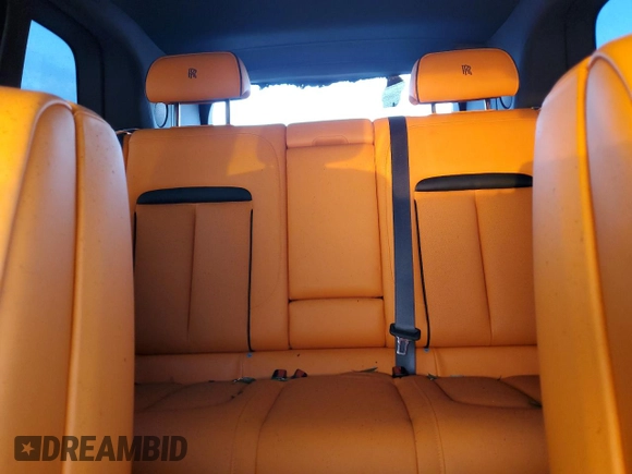 2023 Rolls-Royce Cullinan z VIN SLATV4C01PU217942, wystawiony jako Copart lot #78273314 z przebiegiem Nie podano mil oraz Szkody całkowita. Historia ofert i sprzedaży dostępna na DreamBid. Obrazek 10.