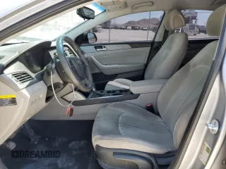 2016 Hyundai Sonata Hybrid SE with VIN KMHE24L18GA042198, listed as a Copart auction lot 61177343 with 95,810 mi miles. Bid and sale history available at carsss.com. Image 7.
