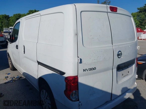 2018 Nissan NV200 SV z VIN 3N6CM0KN2JK695468, wystawiony jako IAAI lot #41782357 z przebiegiem 95 087 mil mil oraz . Historia ofert i sprzedaży dostępna na DreamBid. Obrazek 3.