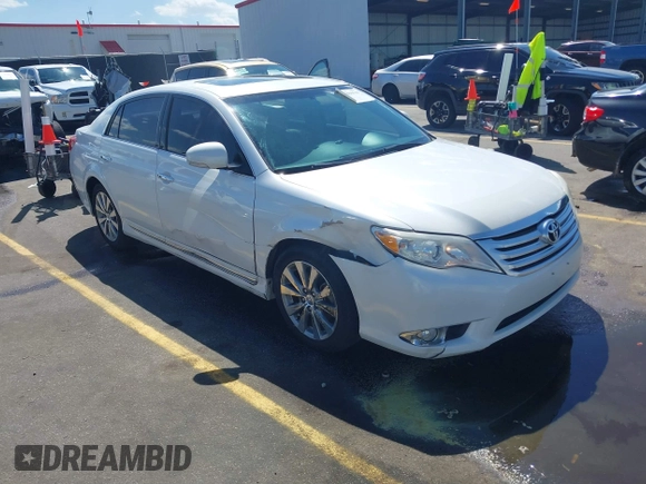 2012 Toyota Avalon with VIN 4T1BK3DB3CU472153, listed as a IAAI auction lot 41888530 with 186,406 mi miles. Bid and sale history available at carsss.com. Image 1.