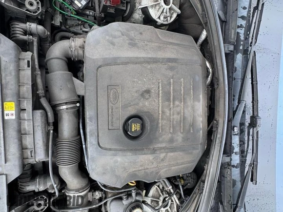 2018 Land Rover Range Rover Velar S with VIN SALYB2RN9JA755045, listed as a Copart auction lot 57728805 with 122,393 mi miles and Clean Title. Bid and sale history available at DreamBid. Image 7.